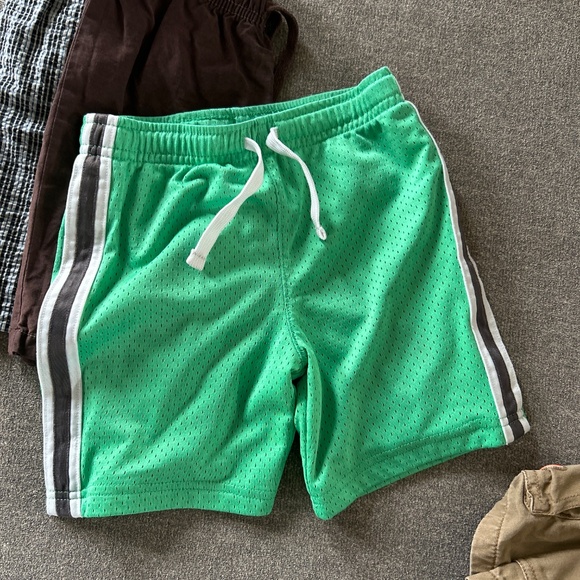 ❄Bundle Set of 7, 4T Shorts!! - Picture 6 of 8